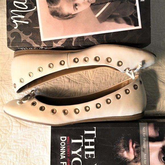 GH BASS Cream Ballet Flats with Grommets    Size 7 - Picture 8 of 11